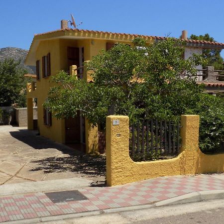 Casa Vacanze Gardenia Solanas  Exteriör bild