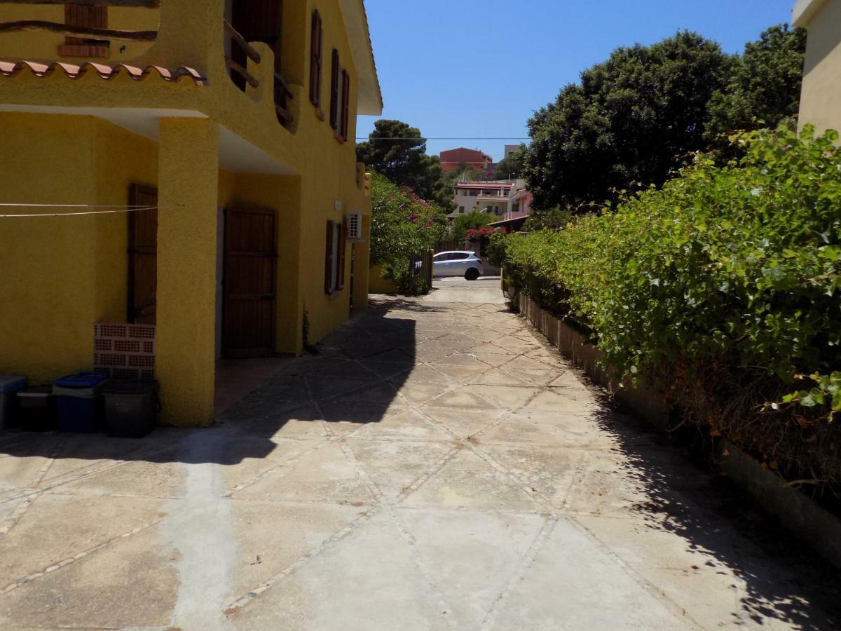 Casa Vacanze Gardenia Solanas  Exteriör bild
