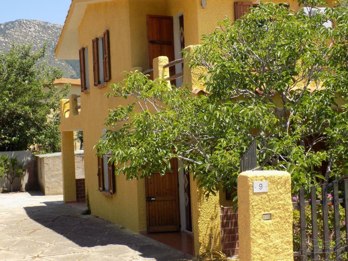 Casa Vacanze Gardenia Solanas  Exteriör bild