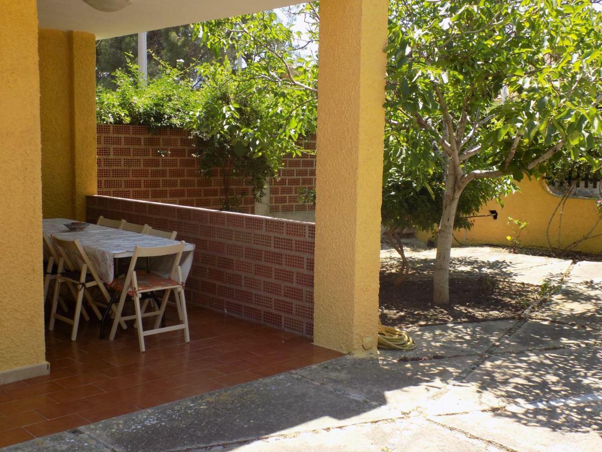 Casa Vacanze Gardenia Solanas  Exteriör bild