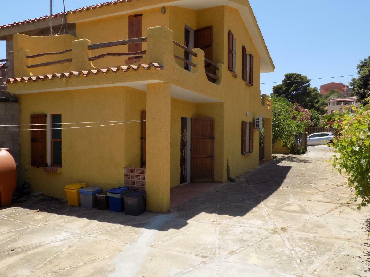 Casa Vacanze Gardenia Solanas  Exteriör bild